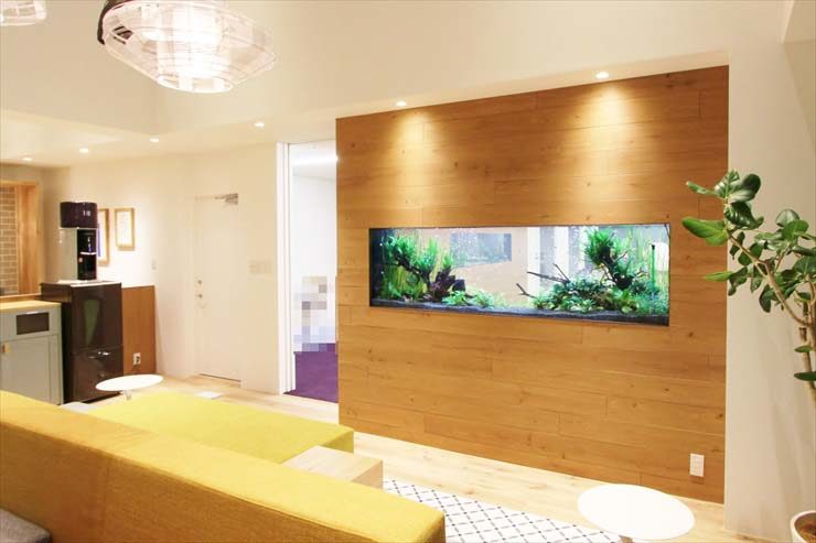 壁埋め込み水槽